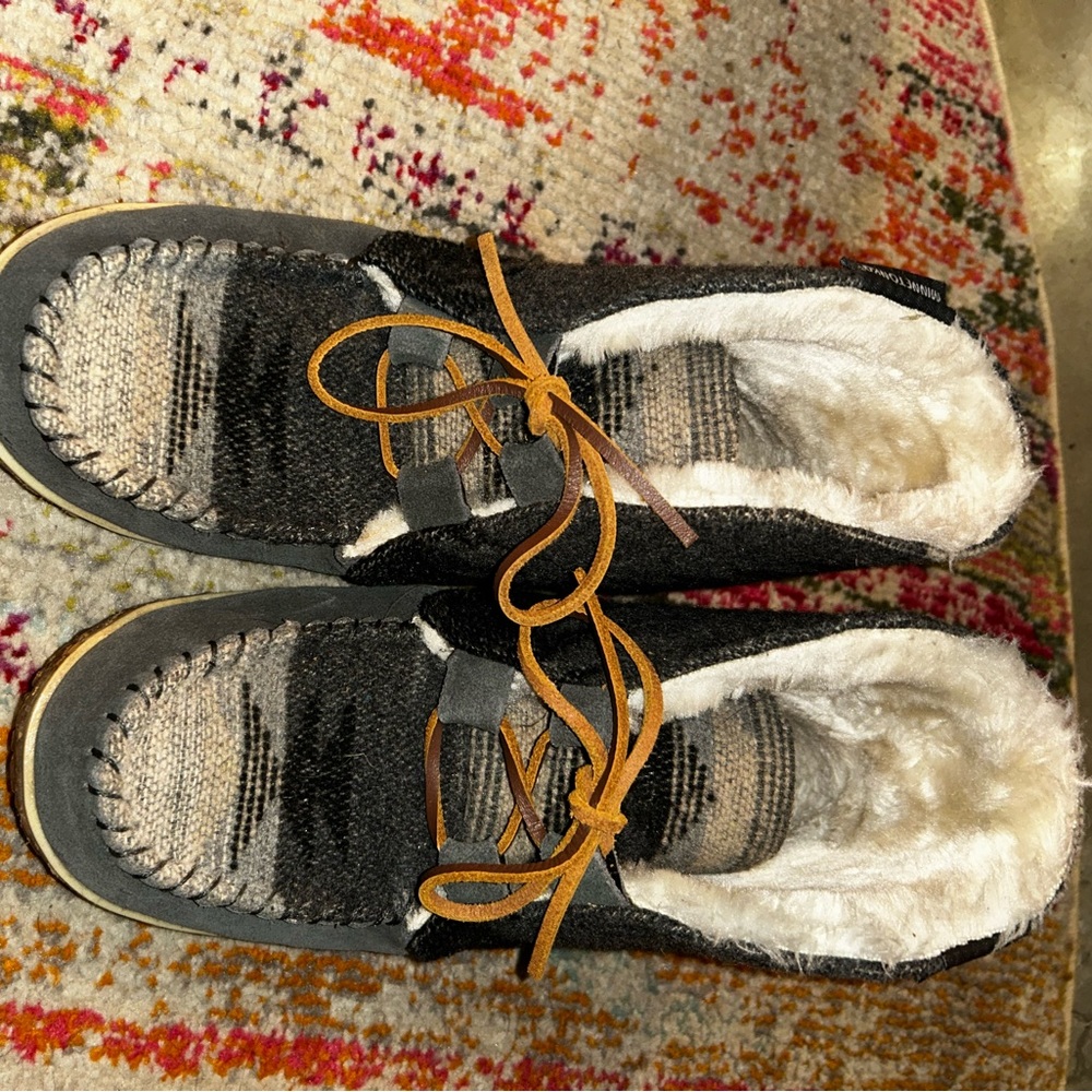 Mocassin boots size 8.5 women’s
